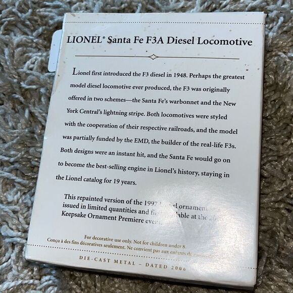 Hallmark Keepsake Ornament Lionel Santa Fe F3A Diesel Locamotive 2006 QXE3233 - Picture 3 of 10